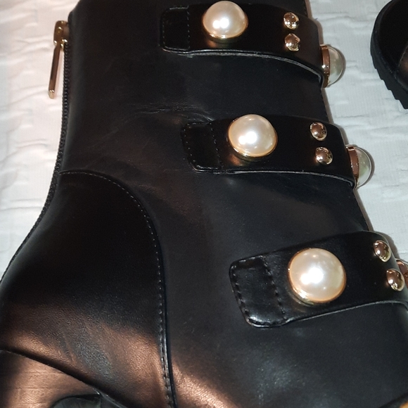 Brayden Embellished Bootie Karl Lagerfeld Paris 2025